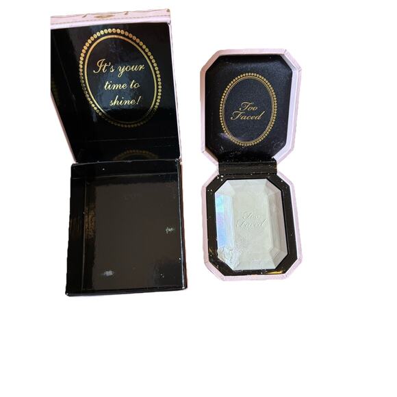 Two Faced Diamond Light Multi-Use Diamond Fire Highlighter 0.42 Oz - Picture 3 of 12